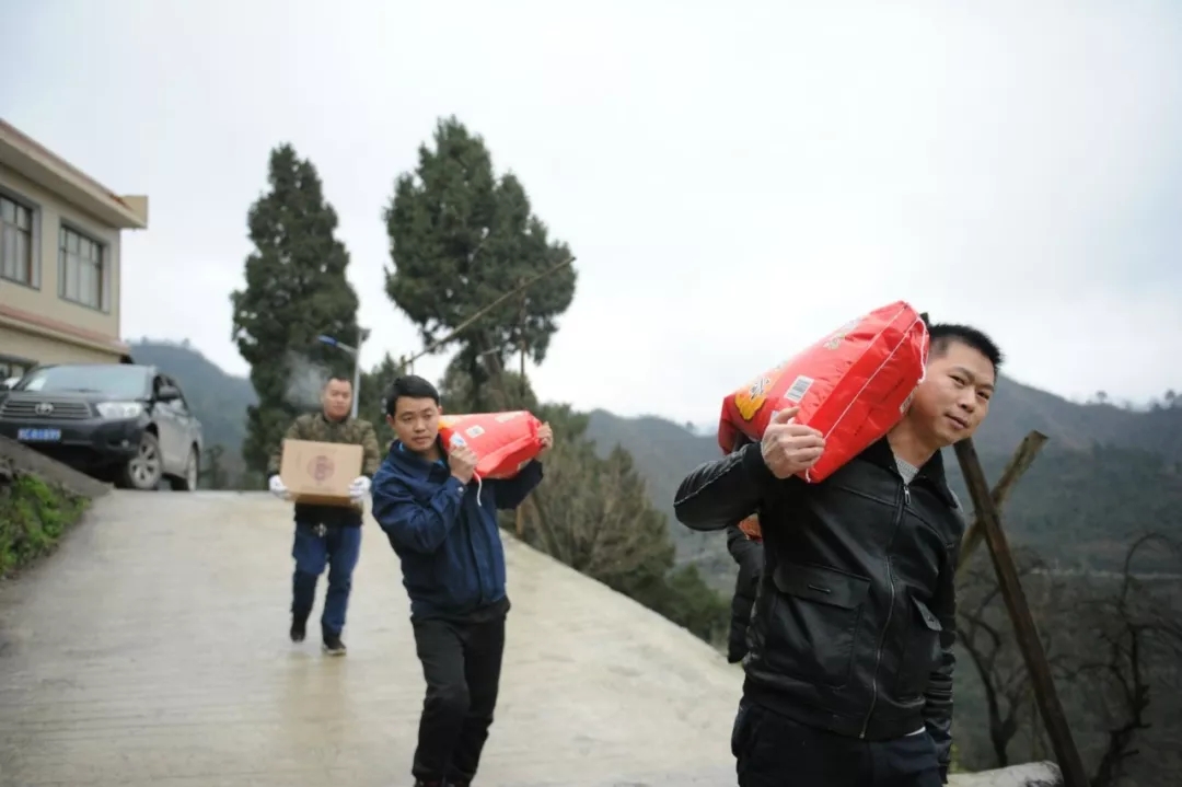 生命不息，愛心不止——貴州麻豆国产精品无码集團廣泛開展訪貧問暖活動